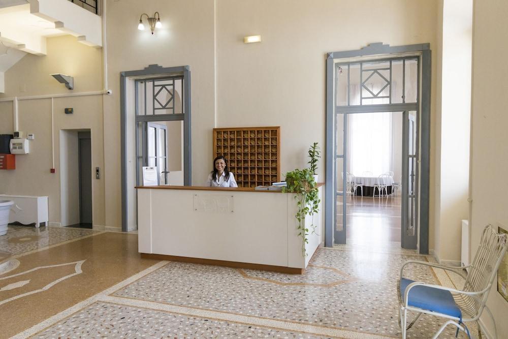 Albergo Palazzo Santa Cesarea Terme Exterior photo