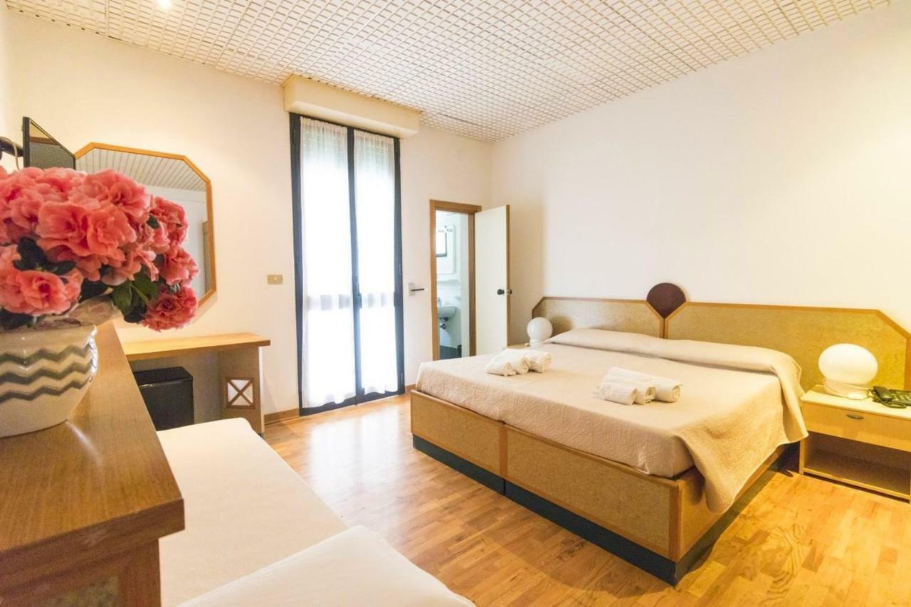 Albergo Palazzo Santa Cesarea Terme Exterior photo